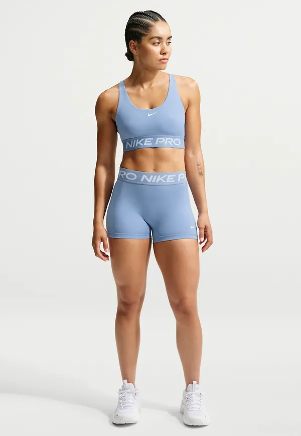 Nike Pro