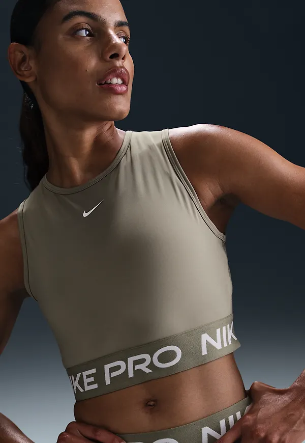 Nike Pro
