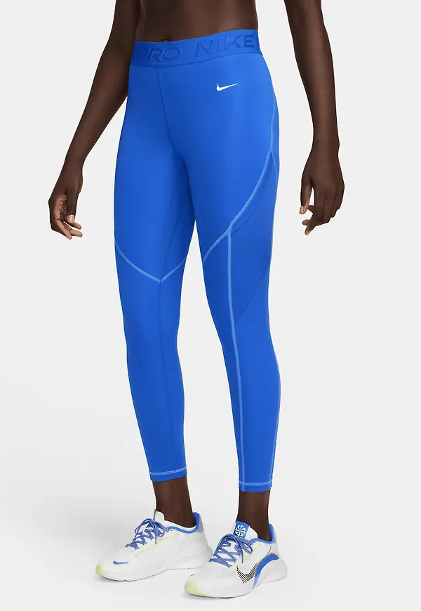 Nike Pro