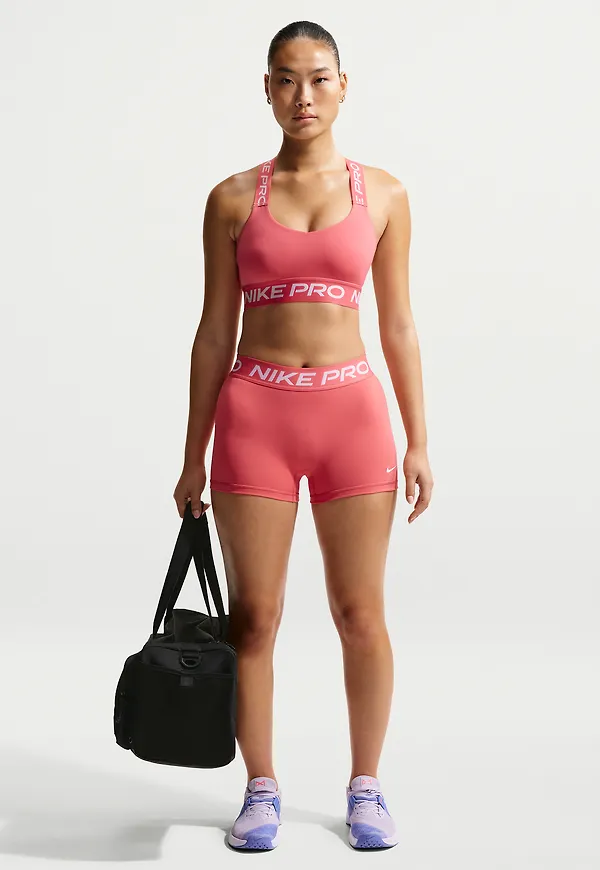 Nike Pro