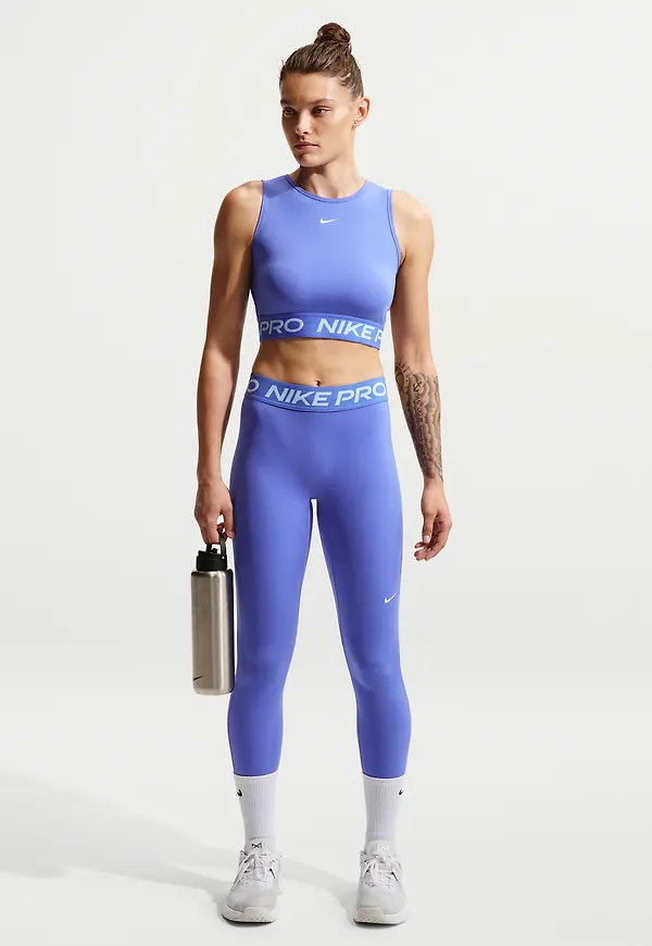 Nike Pro