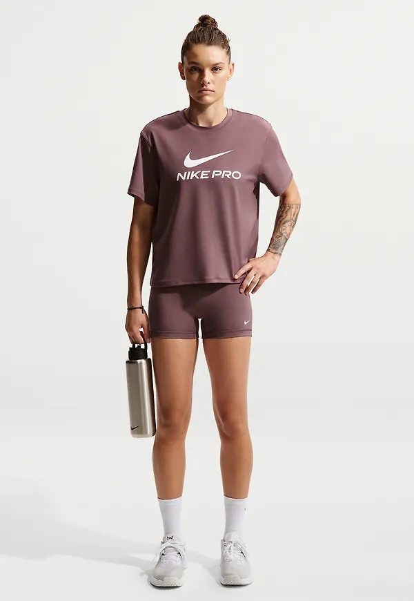 Nike Pro