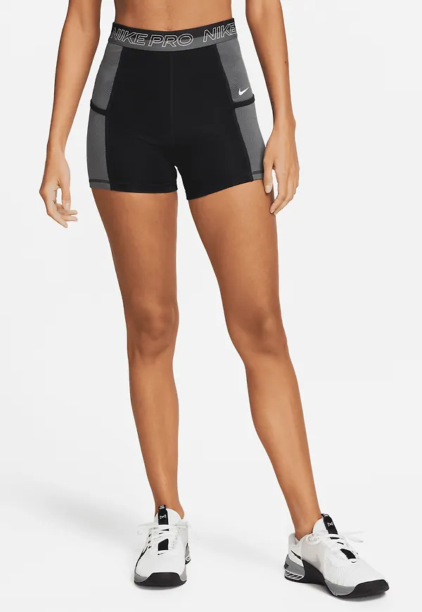 Nike Pro