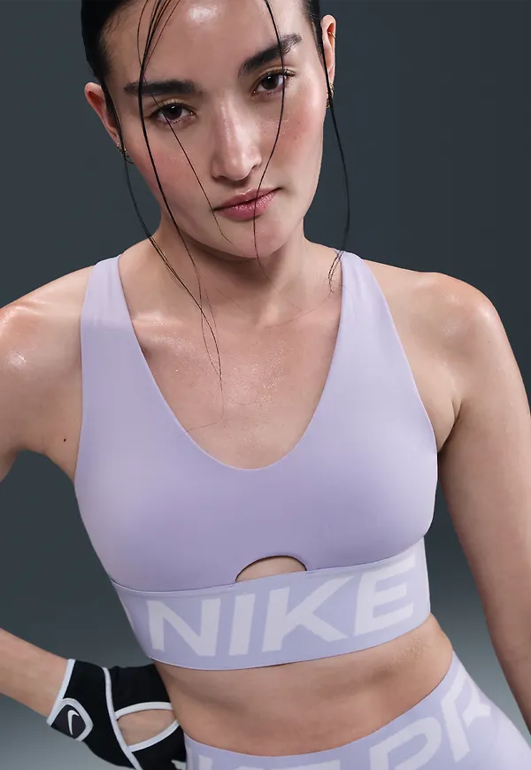 Nike Pro Indy Plunge