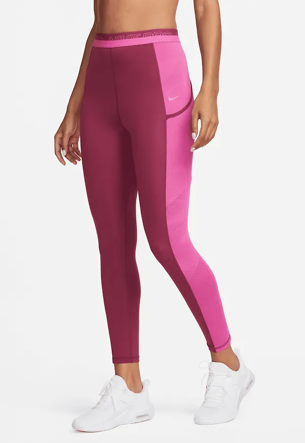 Nike Pro