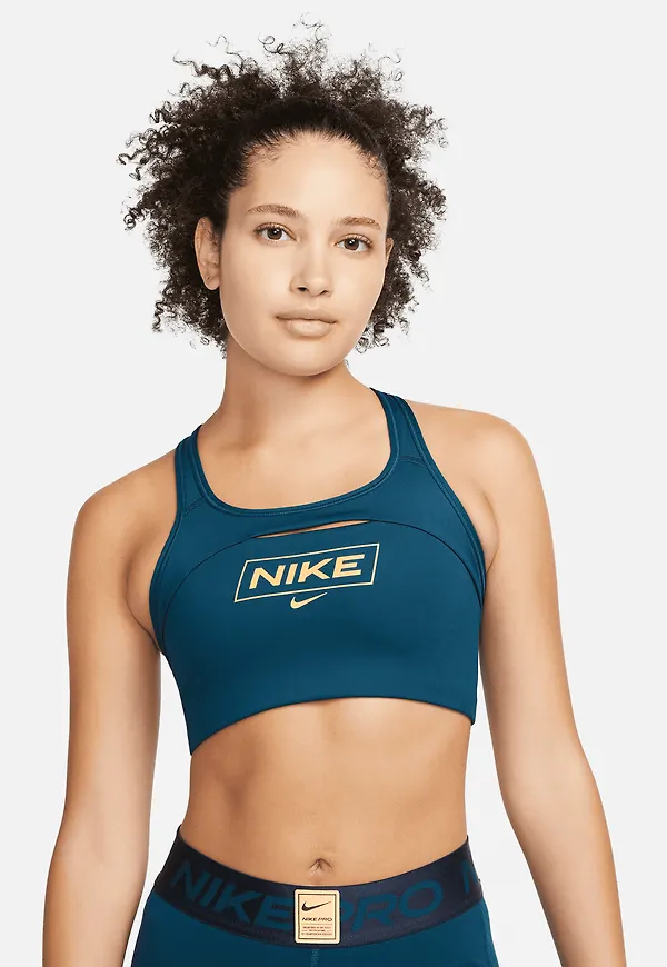Nike Pro Swoosh