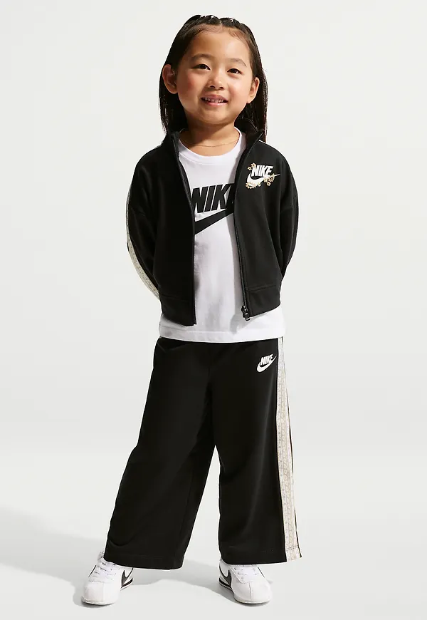 Nike Retro Remix