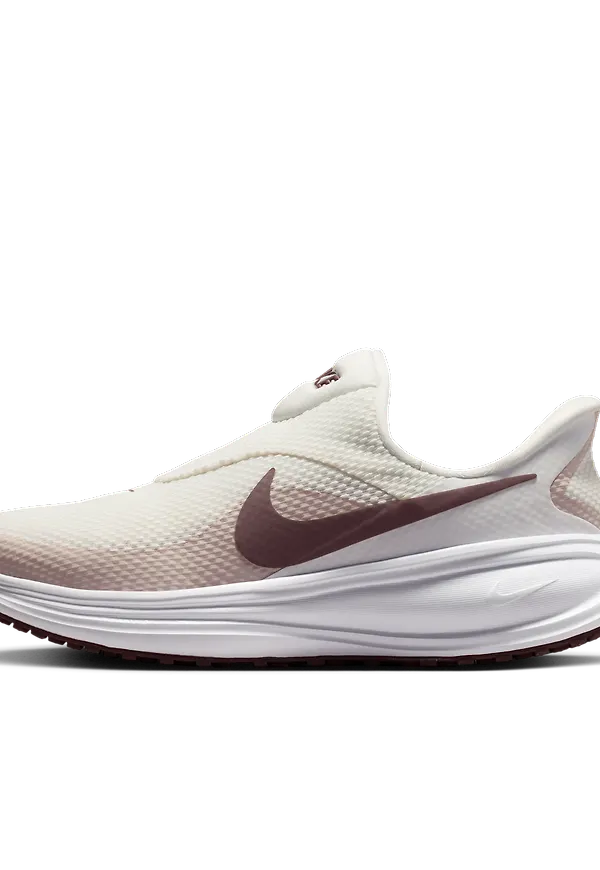 Nike Revolution 8 EasyOn