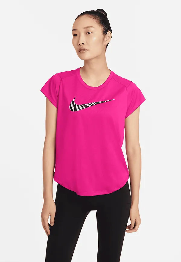 Nike Run Icon Clash