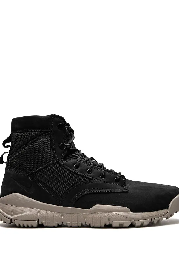 Nike SFB 6 höga sneakers - Svart