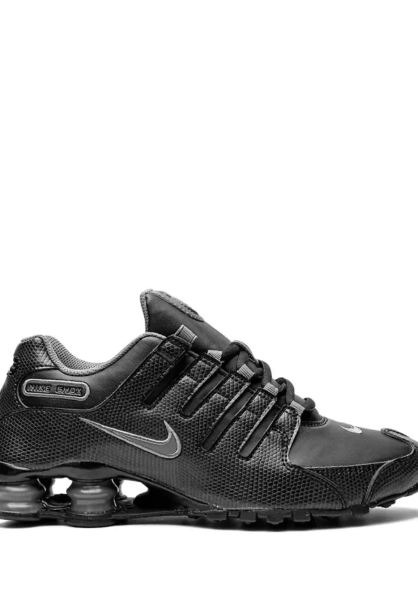 Nike Shox NZ låga sneakers - Svart