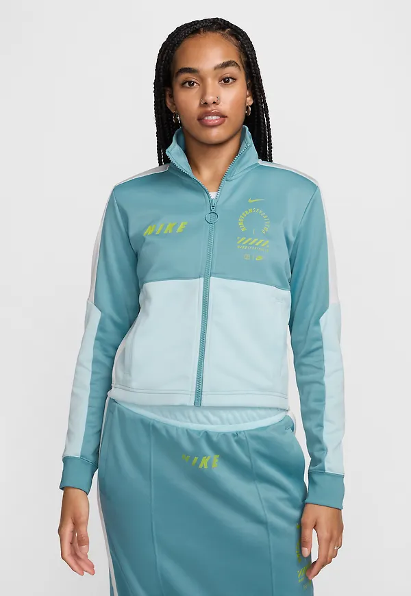 Nike Sportswear