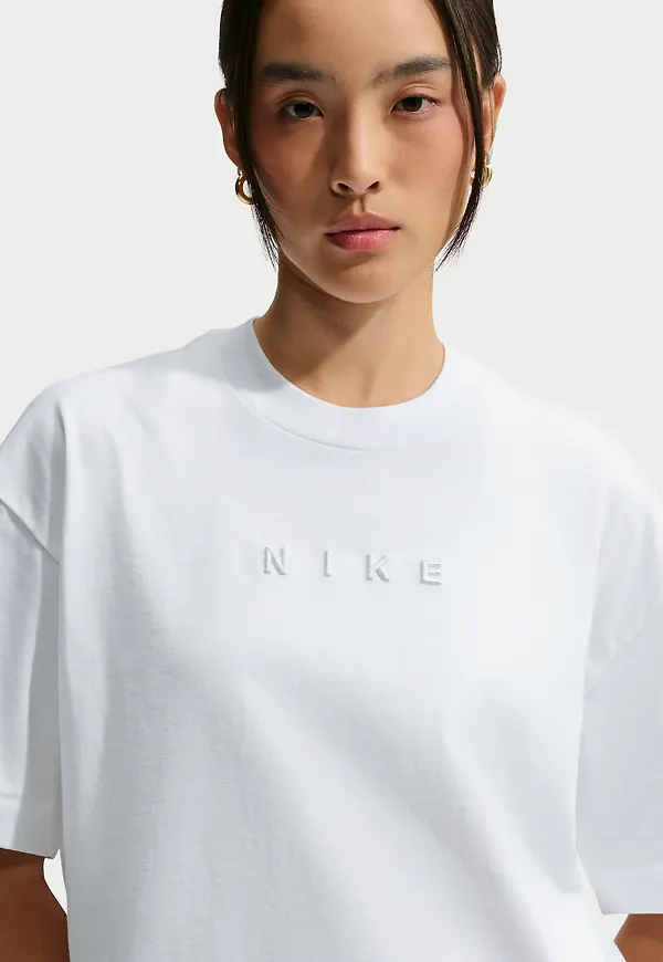 Nike Sportswear