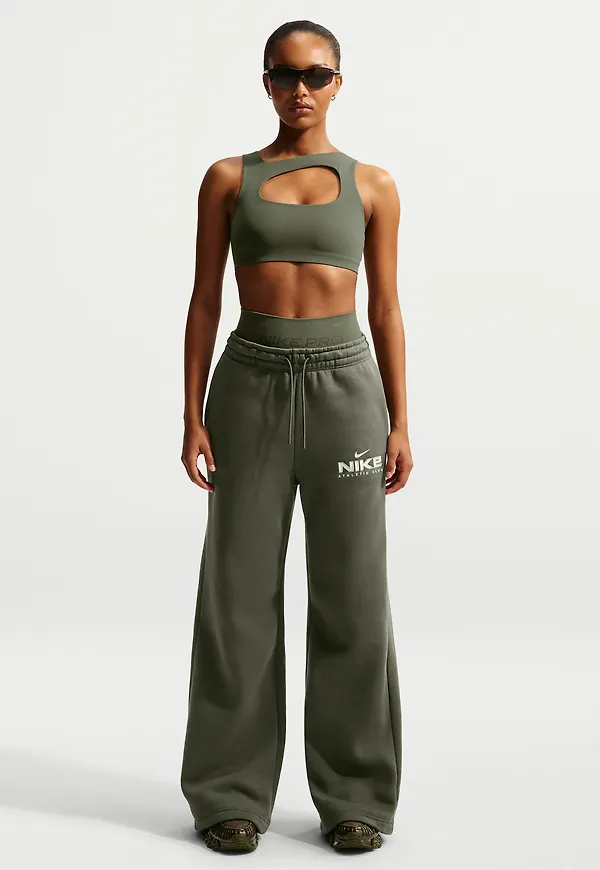Nike Sportswear