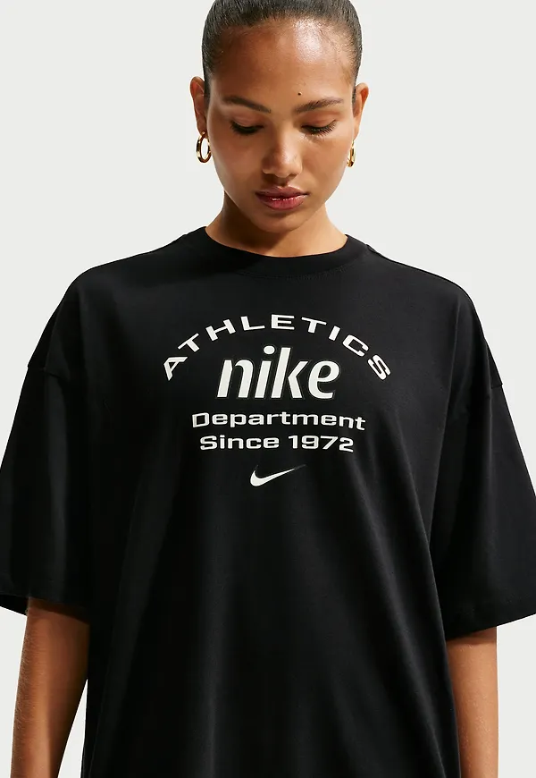 Nike Sportswear