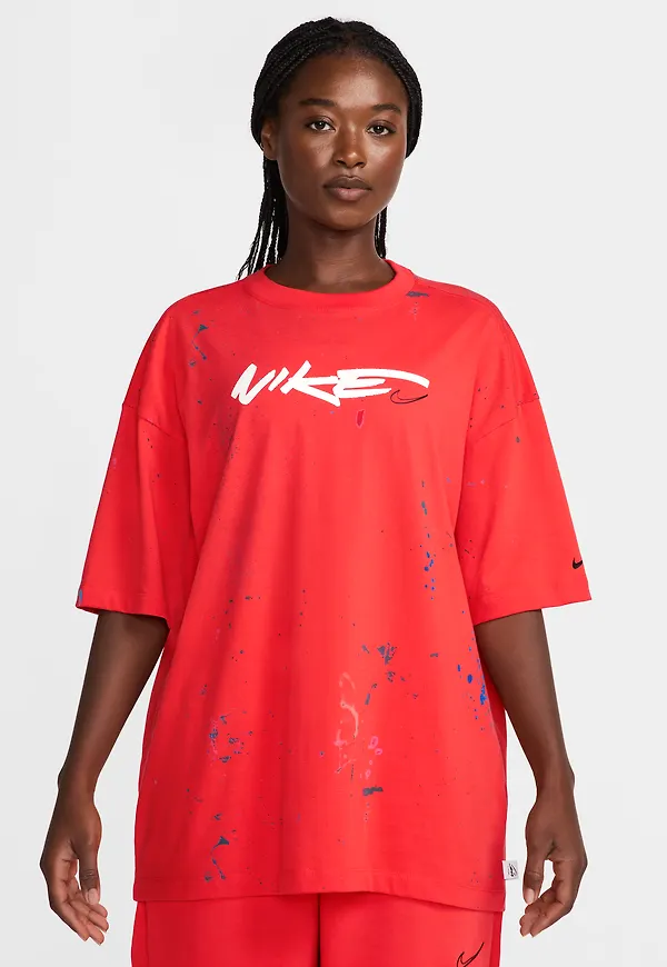 Nike Sportswear Breaking