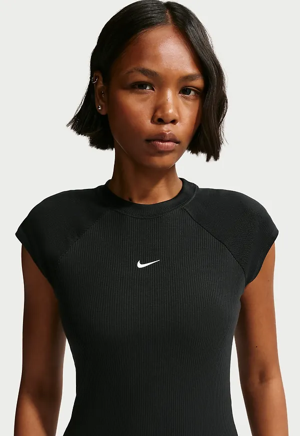 Nike Sportswear Chill Knit