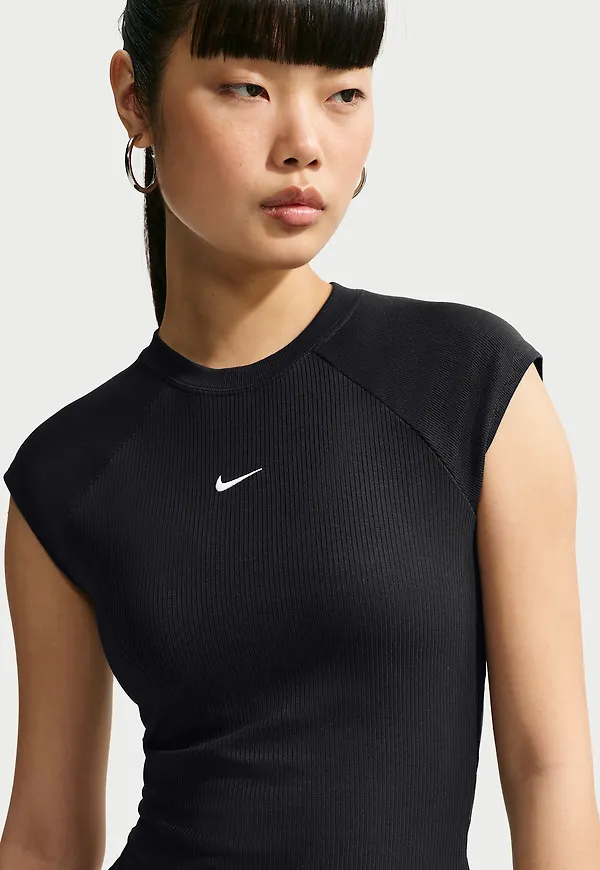 Nike Sportswear Chill Knit