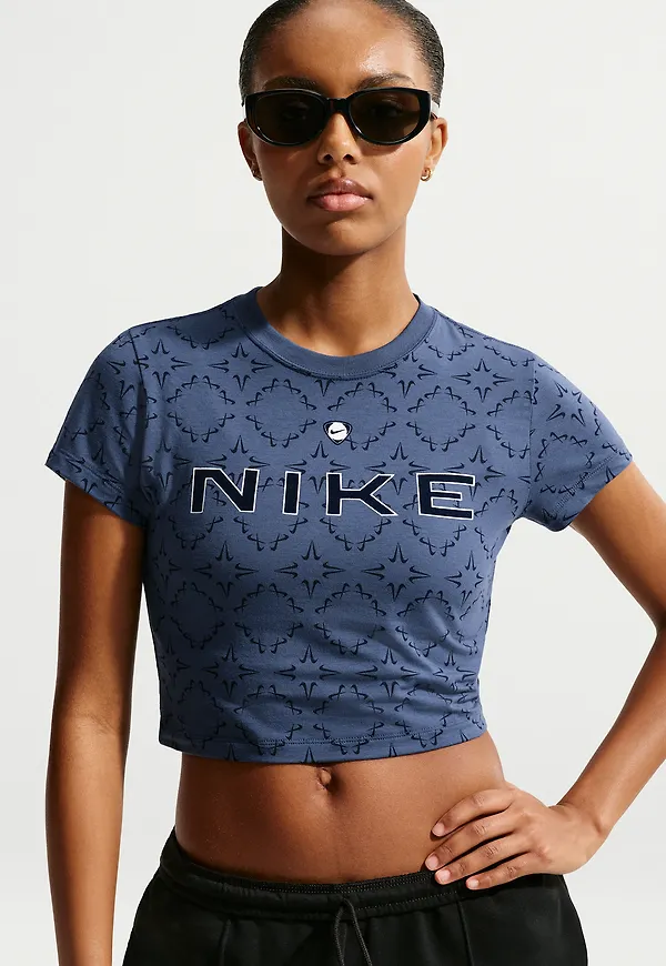 Nike Sportswear Chill Knit