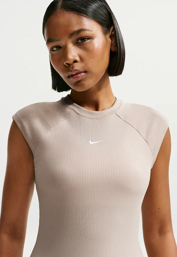 Nike Sportswear Chill Knit