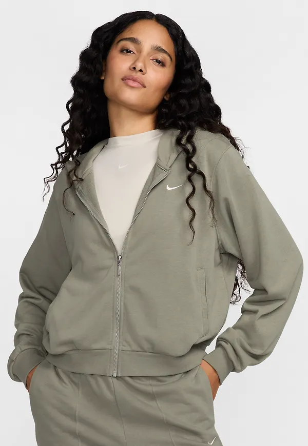 Nike Sportswear Chill Terry