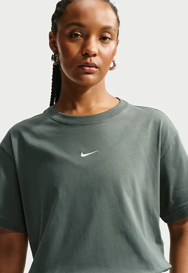 Nike Sportswear Classic