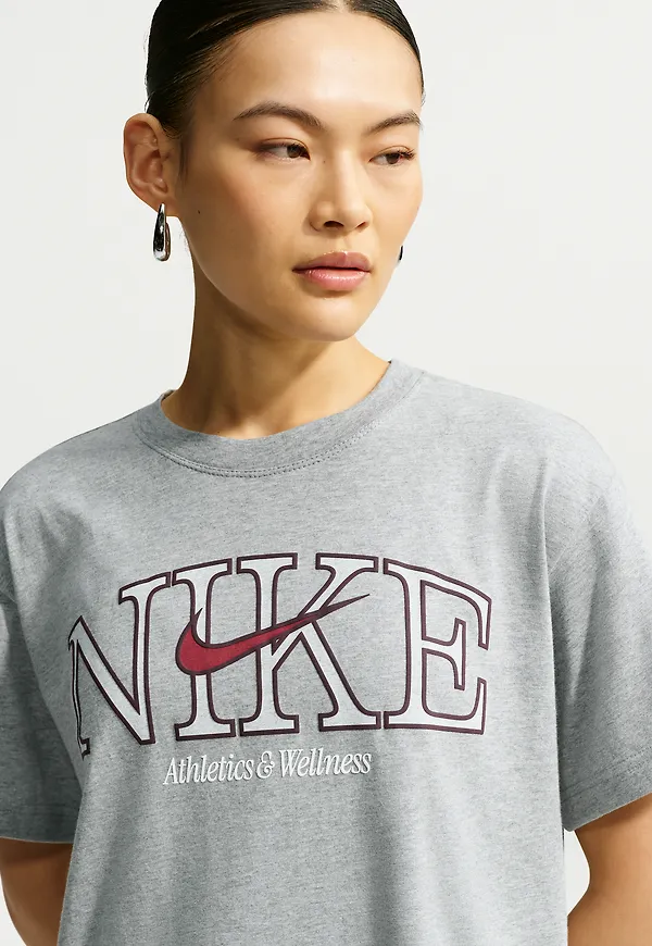 Nike Sportswear Classic