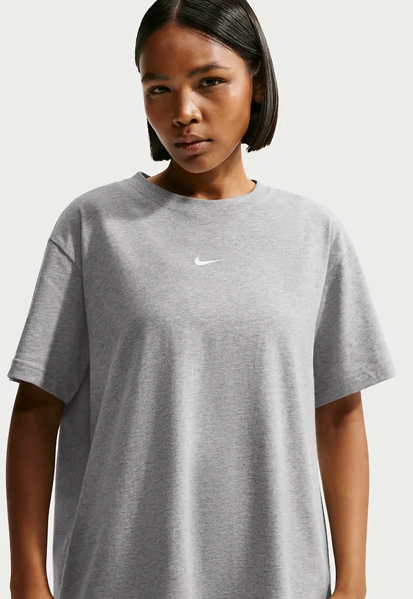 Nike Sportswear Classic