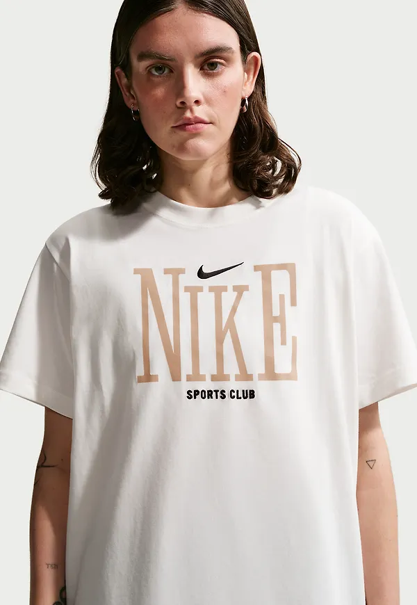 Nike Sportswear Classic