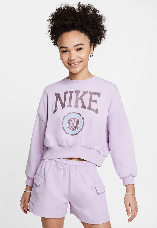 Nike Sportswear Club