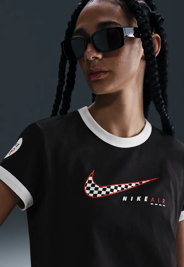 Nike Sportswear Club