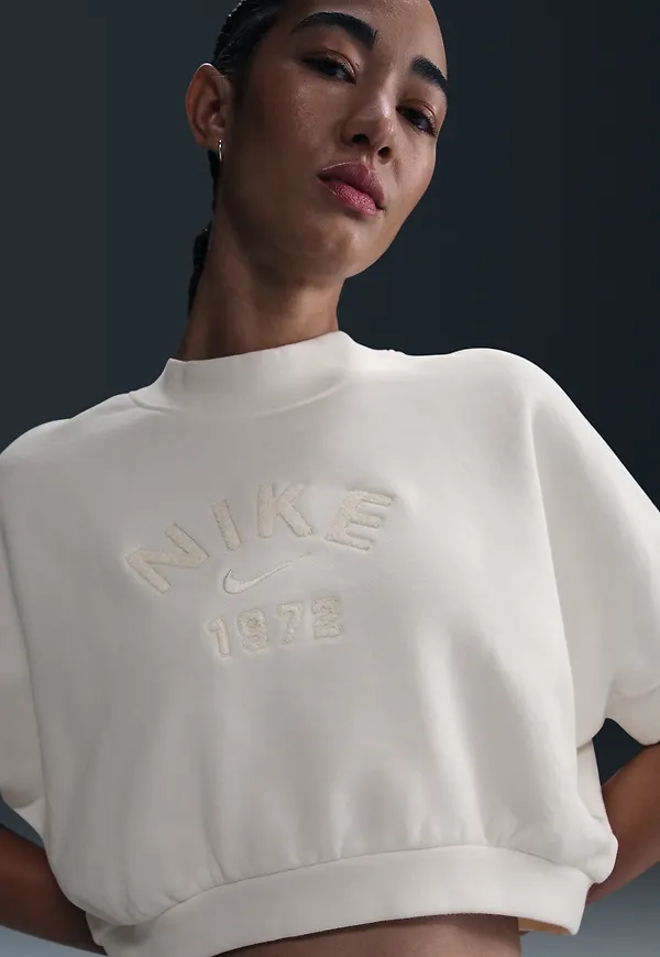 Nike Sportswear Collection