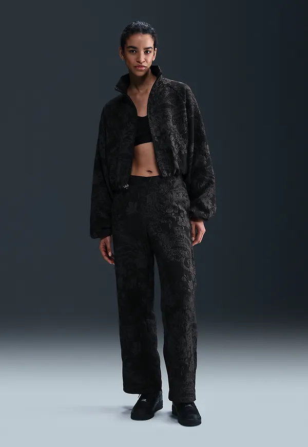 Nike Sportswear Collection