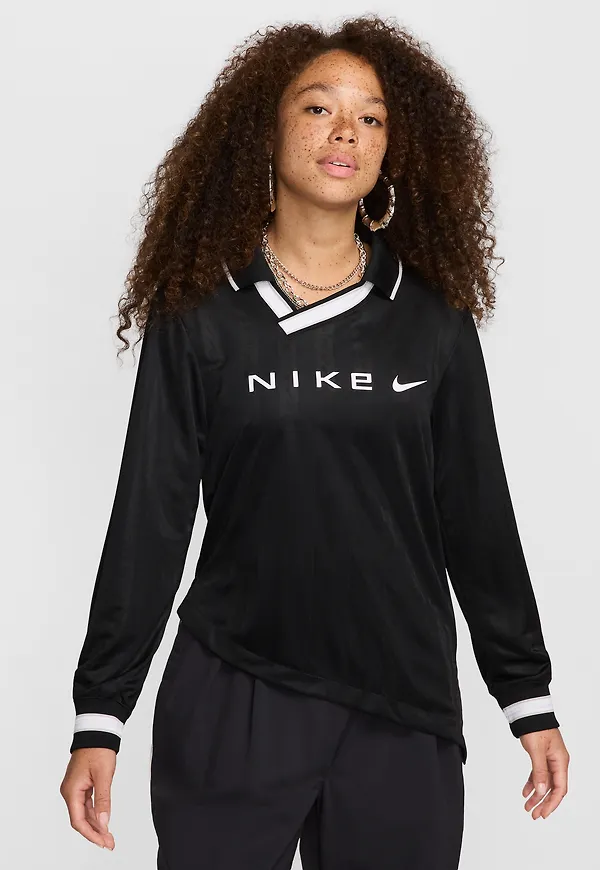 Nike Sportswear Collection