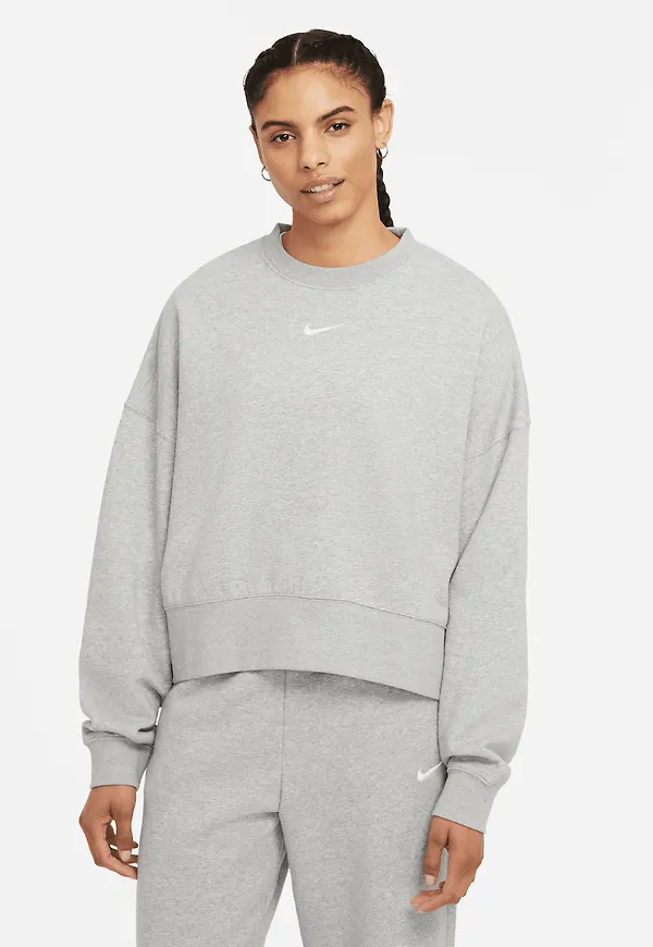 Nike Sportswear Collection Essentials