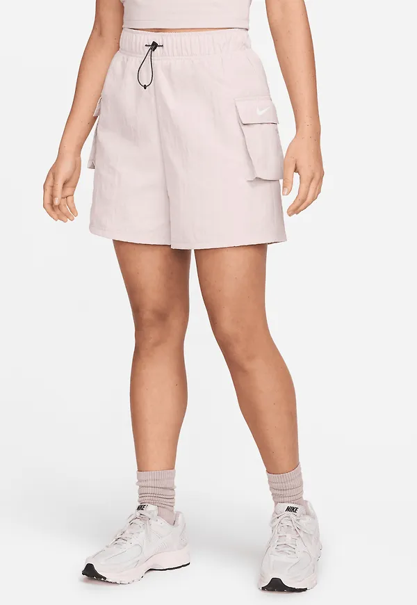 Nike Sportswear Essential