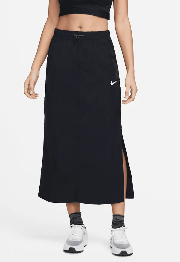 Nike Sportswear Essential
