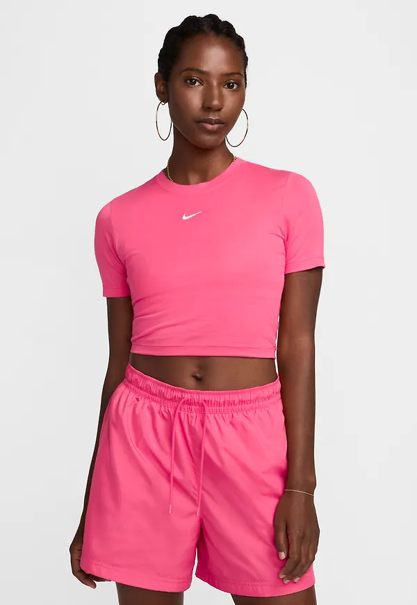 Nike Sportswear Essential