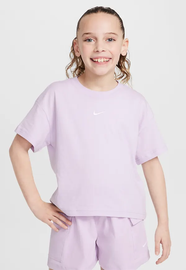 Nike Sportswear Essential