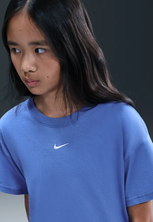 Nike Sportswear Essential