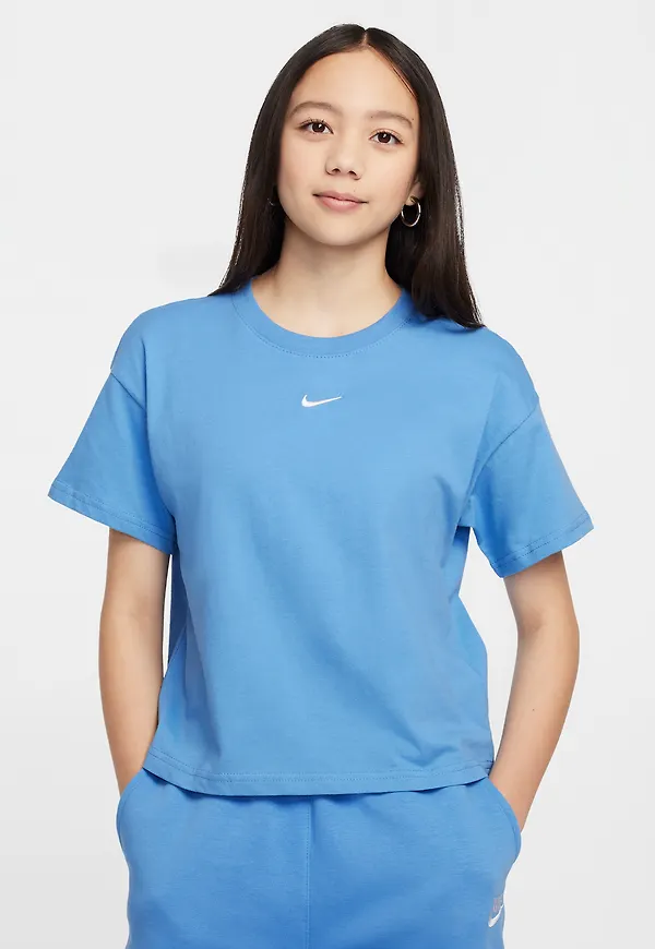 Nike Sportswear Essential