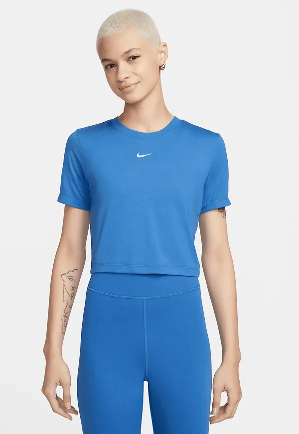 Nike Sportswear Essential
