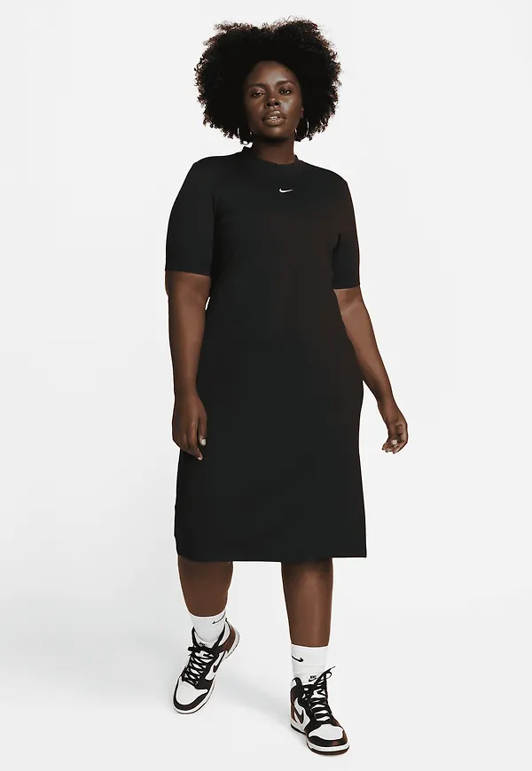 Nike Sportswear Essential
