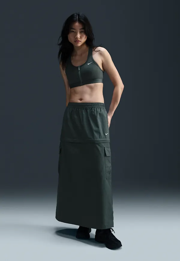 Nike Sportswear Essential