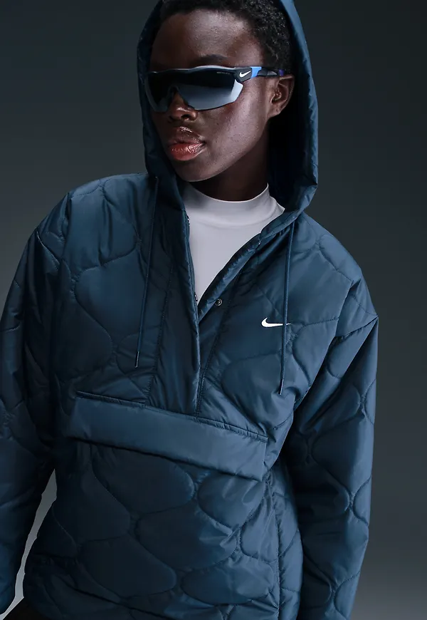 Nike Sportswear Essential