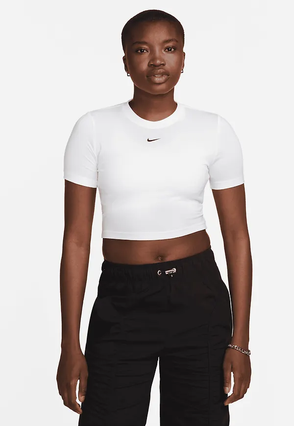 Nike Sportswear Essential
