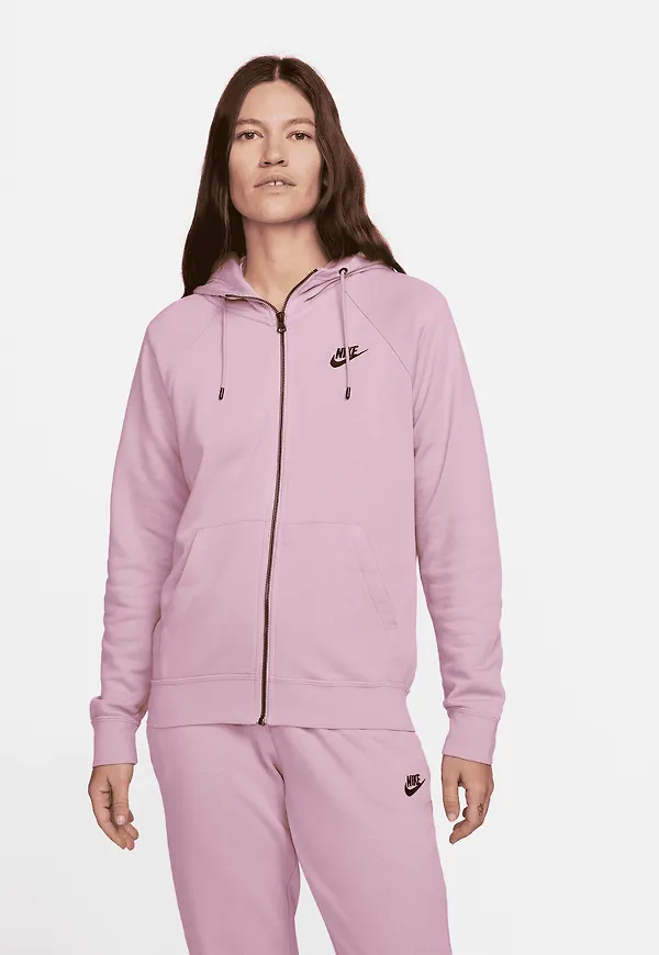 Nike Sportswear Essential