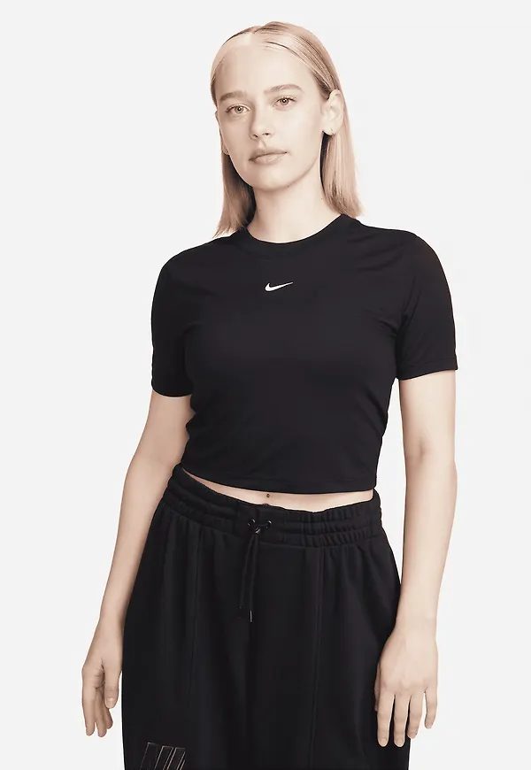 Nike Sportswear Essential