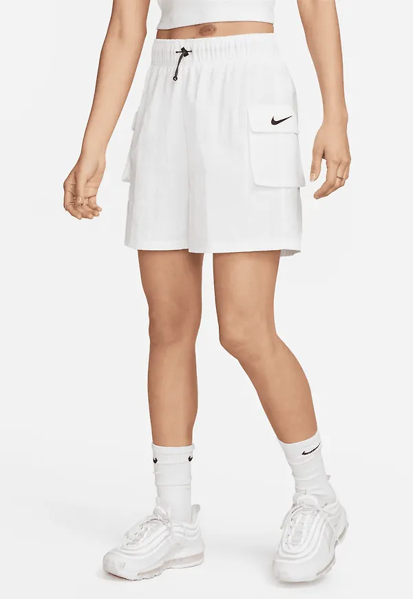 Nike Sportswear Essential