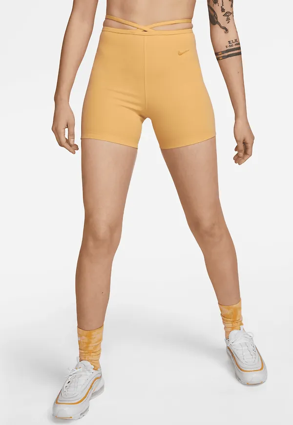 Nike Sportswear Everyday Modern